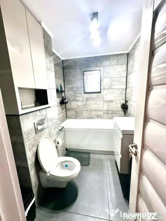 Poarta 6, apartament decomandat cu 3 camere