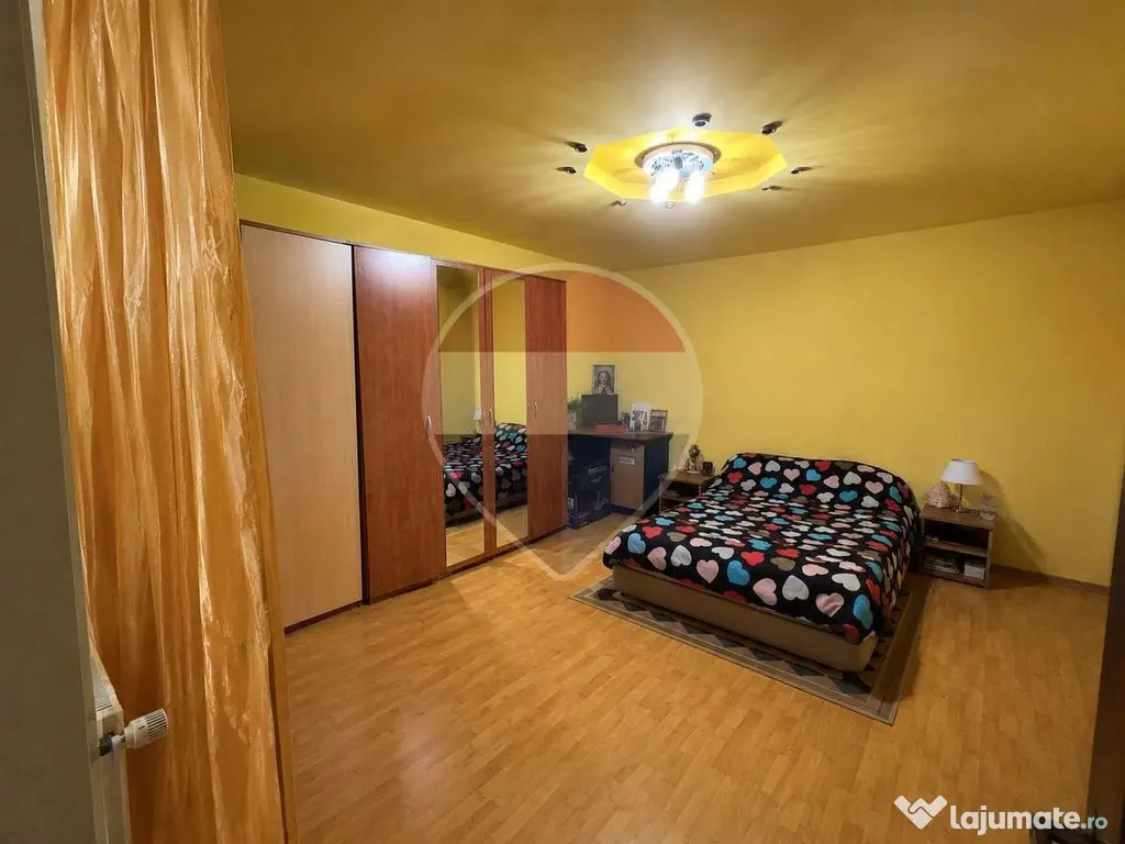 Casă spațioasă cu garaj - Mogoșoaia, foarte aproape d...