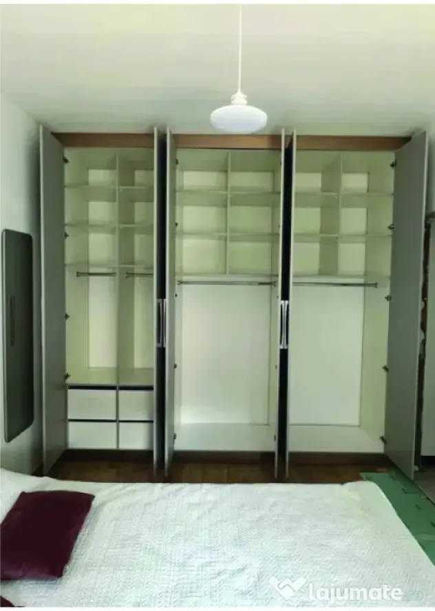 Dressing la comandă 286 Latime × 247 Inaltime × 60 cm Adancime, 6 uși, 4 sertare