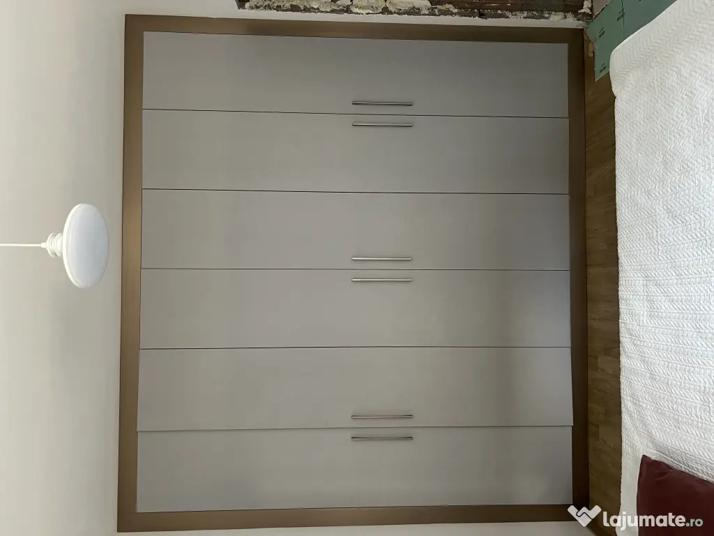 Dressing la comandă 286 Latime × 247 Inaltime × 60 cm Adancime, 6 uși, 4 sertare