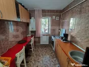 Apartament 3 camere decomandate, parter, izolat termic – P