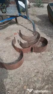 mora de macinat cereali pe cardan 