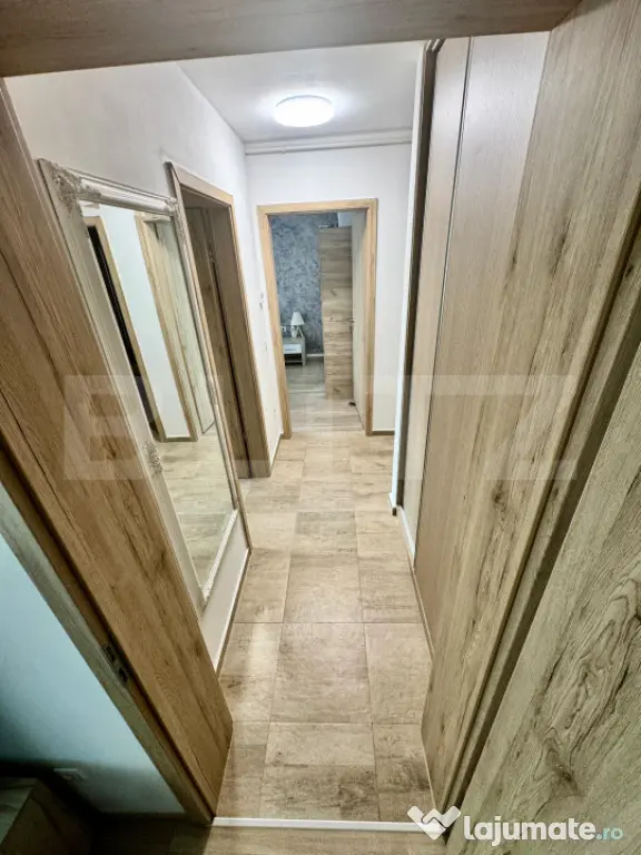 Apartament cu 2 camere 51 mp. decomandat, cu loc de parcare