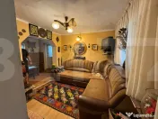 Casa batraneasca si teren 1200mp, Calinesti 