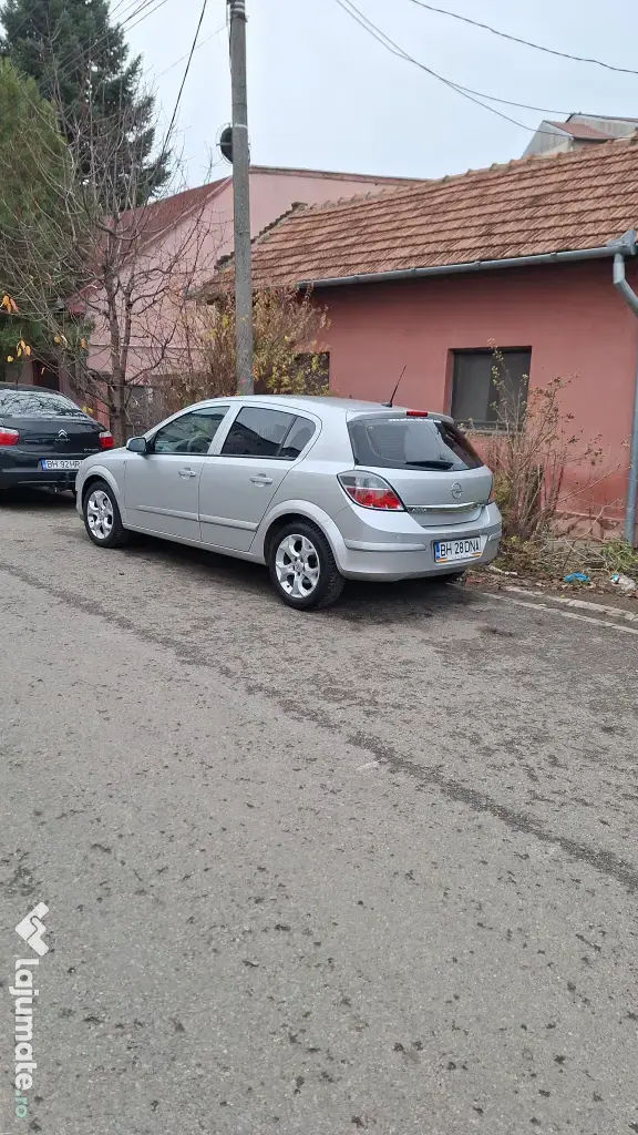 Opel astra H 1.6 benzina