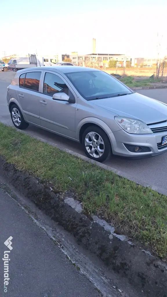 Opel astra H 1.6 benzina