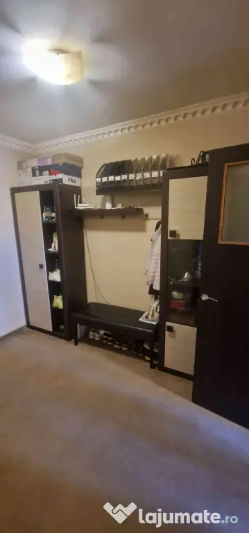 Apartament decomandat 2 camere Titan, lângă parcul IOR, balcon și lift