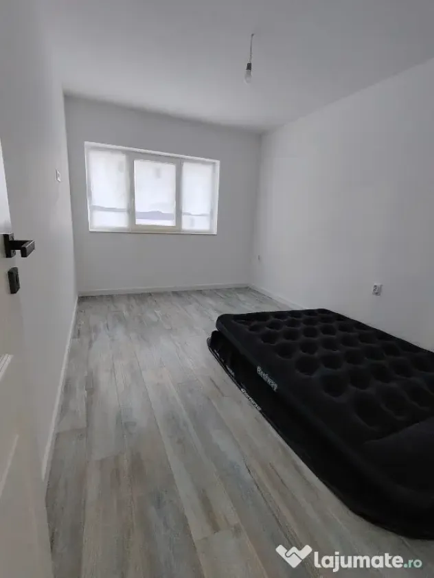 Inchiriere Apartament 3 camere semidecomandat, 60 mp,Porii