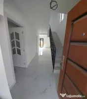 Varteju-single 4 camere, 100 mp utili si 470 mp teren 