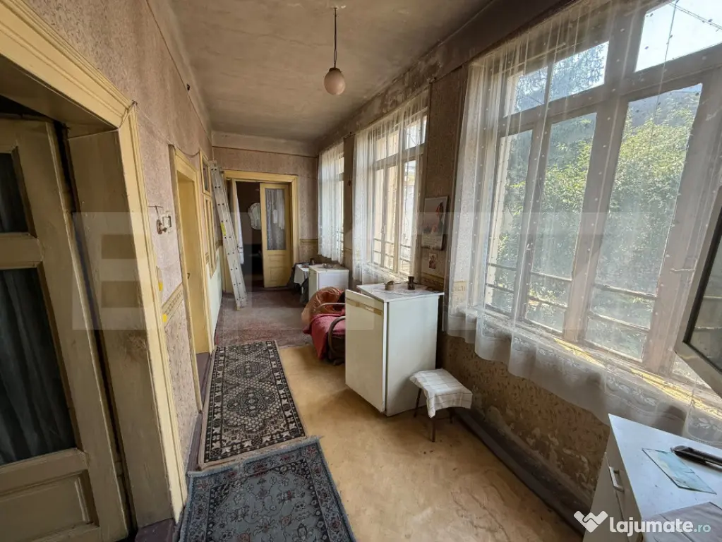 Casa parter, 117 mp utili, 353 mp teren, zona Centrala