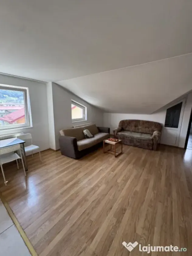 Apartament 3 camere 92 mp, Zona Eroilor | Floresti
