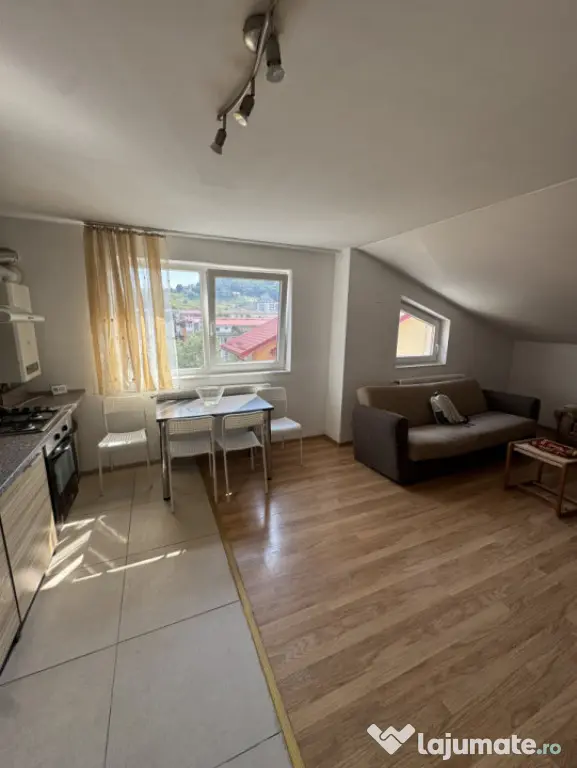 Apartament 3 camere 92 mp, Zona Eroilor | Floresti