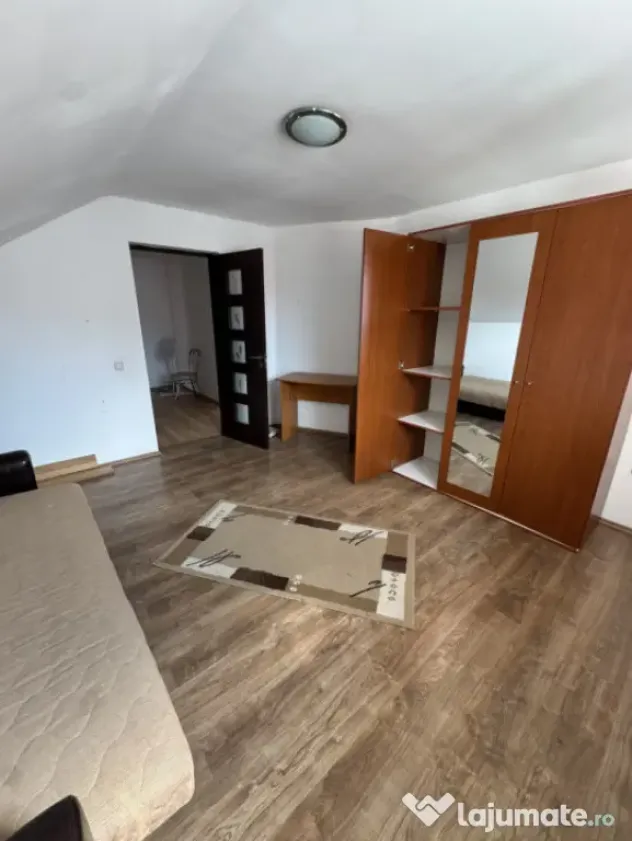 Apartament 3 camere 92 mp, Zona Eroilor | Floresti