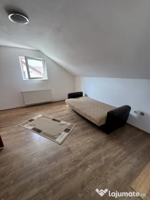 Apartament 3 camere 92 mp, Zona Eroilor | Floresti