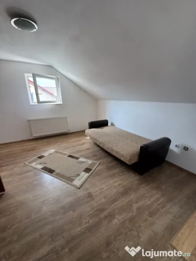 Apartament 3 camere 92 mp, Zona Eroilor | Floresti