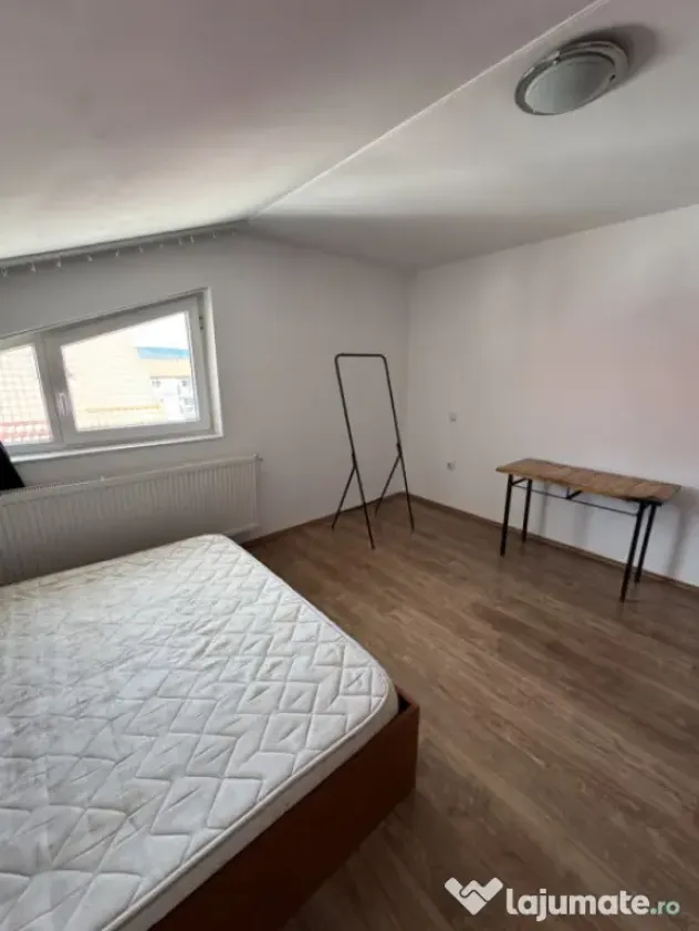 Apartament 3 camere 92 mp, Zona Eroilor | Floresti