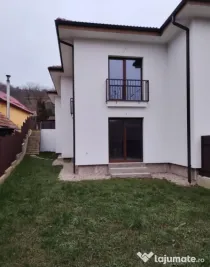 Duplex 120mp utili, 300mp teren, 3 parcari, Tauti