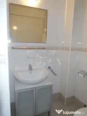 Vilă în Primăverii - 17 camere 2 locuri de parcare și cu 