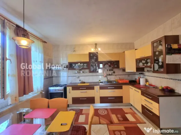 Vila P+1+Teren 1094MP + Gradina + Livada + Garaj | 1 Decembr