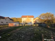 CASĂ P+E+M, 2340 mp teren - VALEA MĂRULUI