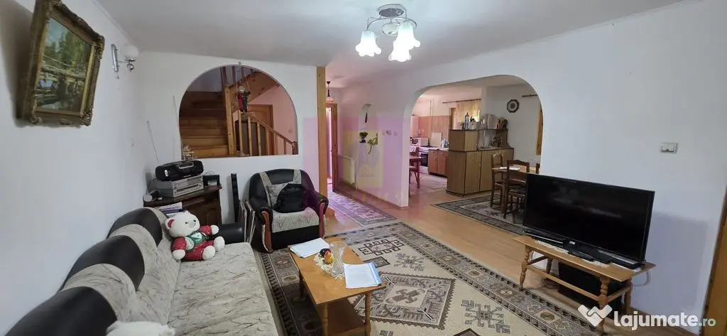 Vila cu 4 camere de vanzare in Busteni