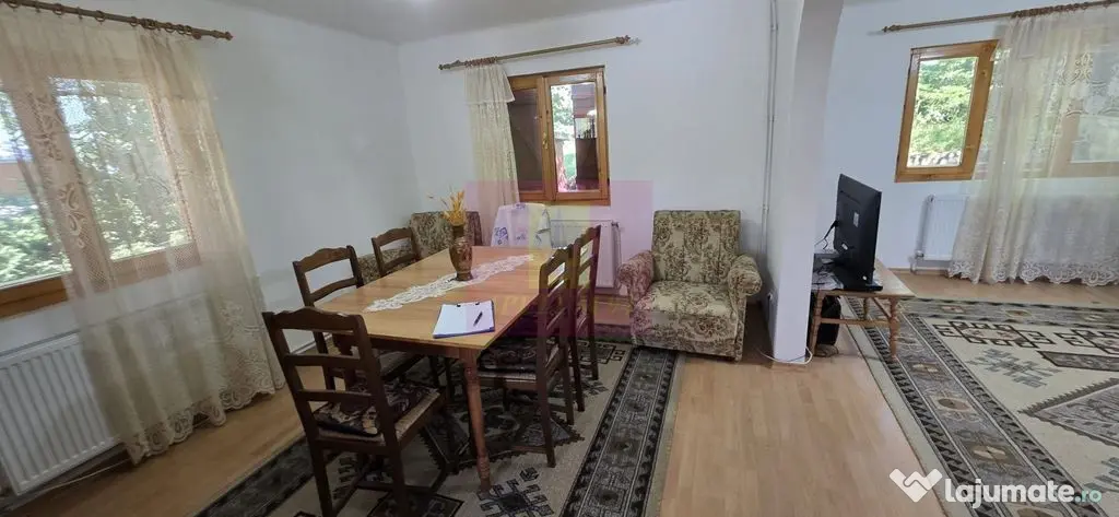 Vila cu 4 camere de vanzare in Busteni