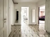 Piața Alba Iulia nr. 1 — decomandat, etaj 2, vedere sp... 