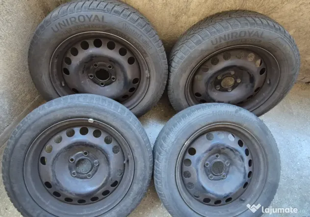 Set 4 jante otel + anvelope iarna 205/55/R16 91H/94H Bridgestone / UNIROYAL