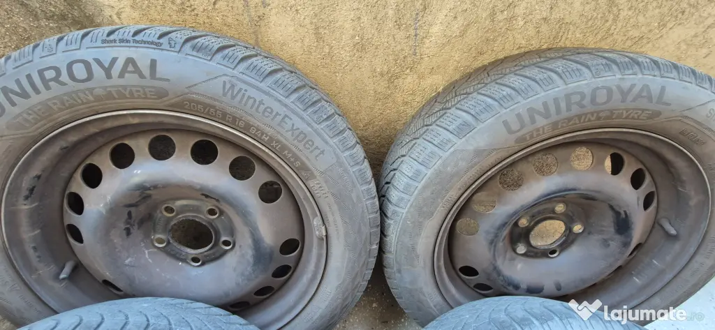 Set 4 jante otel + anvelope iarna 205/55/R16 91H/94H Bridgestone / UNIROYAL