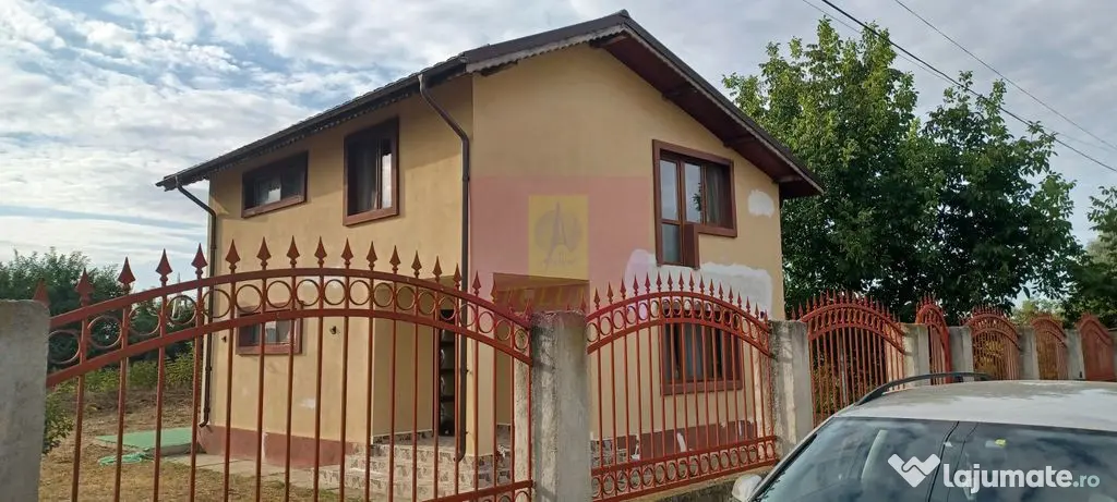Casa 2022, P+M, 4 camere, 2 băi, curte 500 mp, Săbăreni