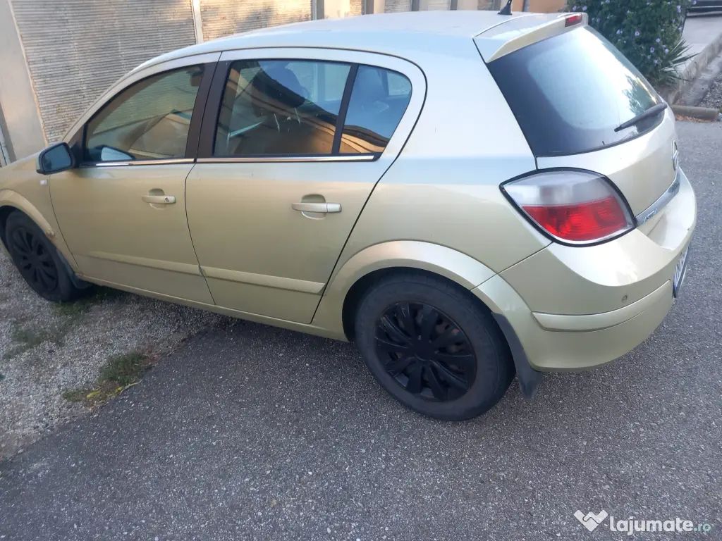 Vand Opel astra, an 2004, diesel, 198000 km