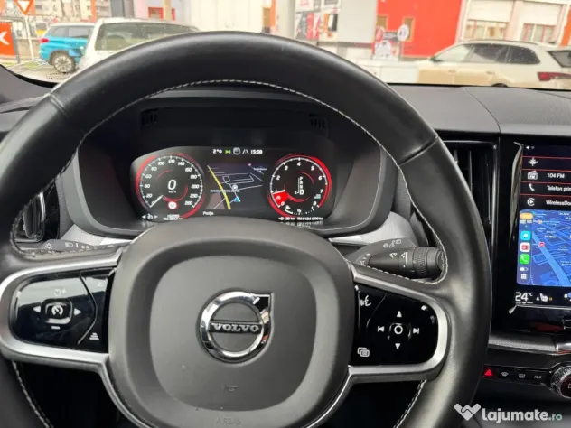 Volvo XC60 T5 R-Design 05/2020