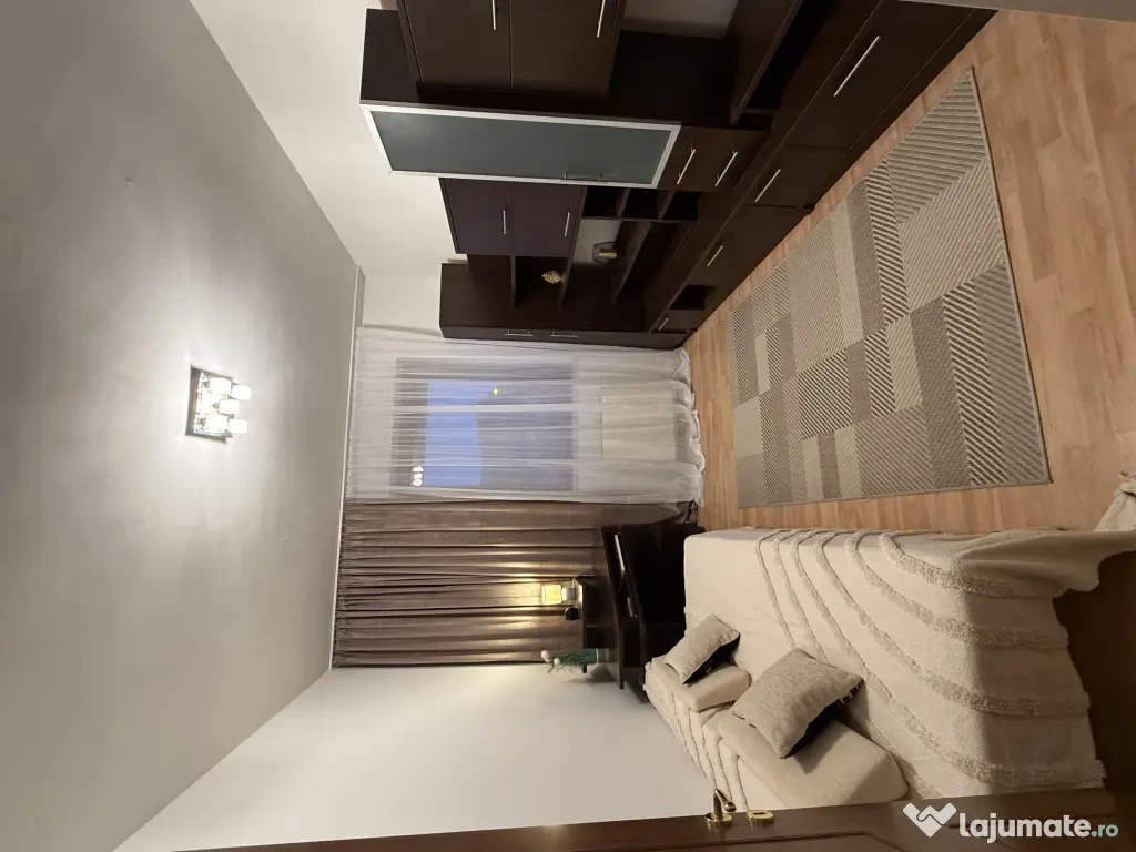 Închiriez apartament cu 3 camere, complet renovat, 120 mp -Complex Butterfly 1