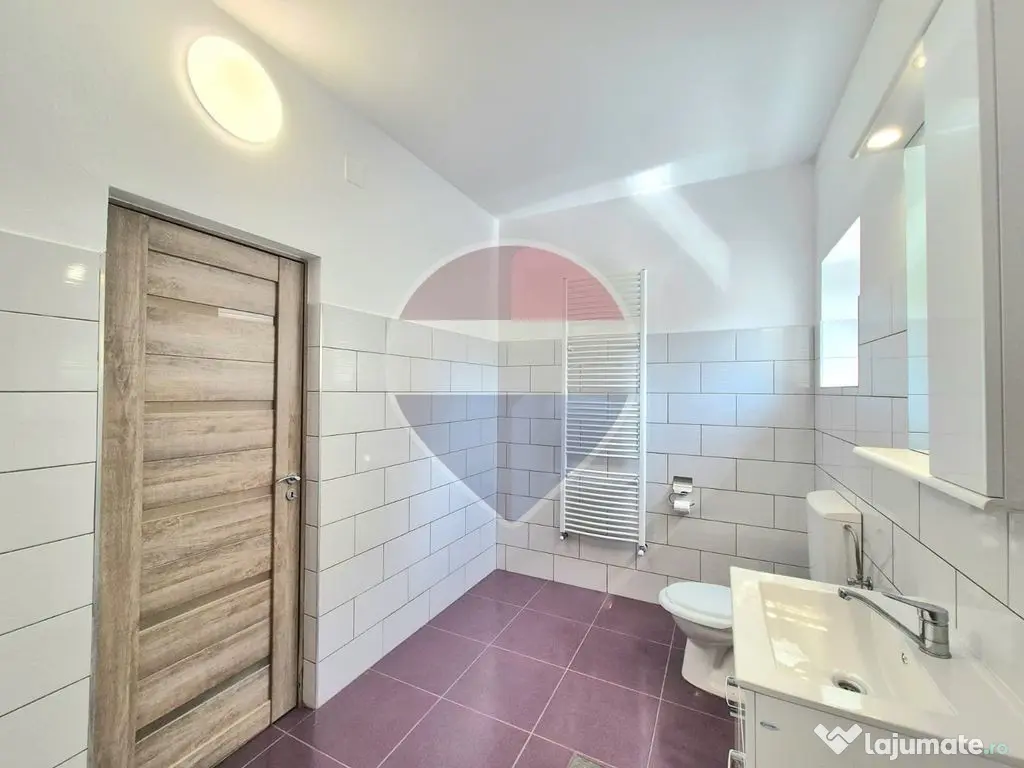 Apartament cu 3 camere, la prima închiriere, în zona ce...