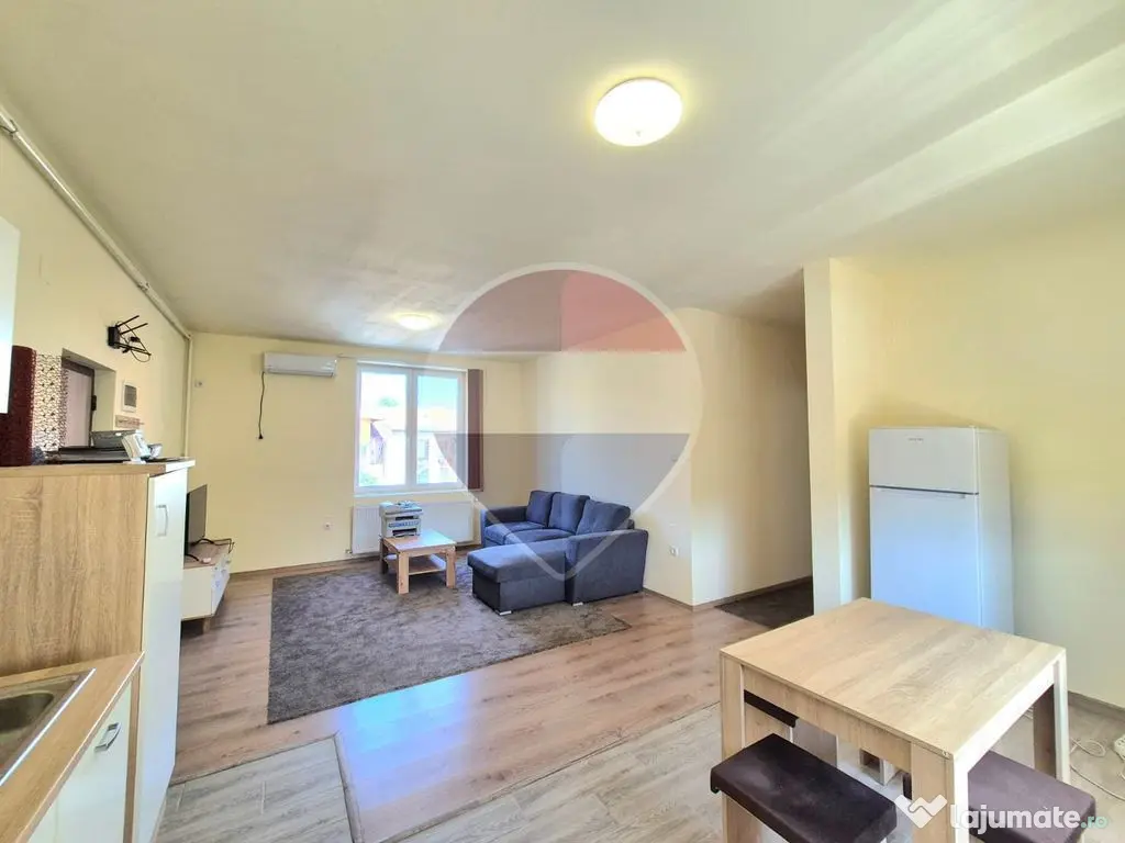 Apartament cu 3 camere, la prima închiriere, în zona ce...