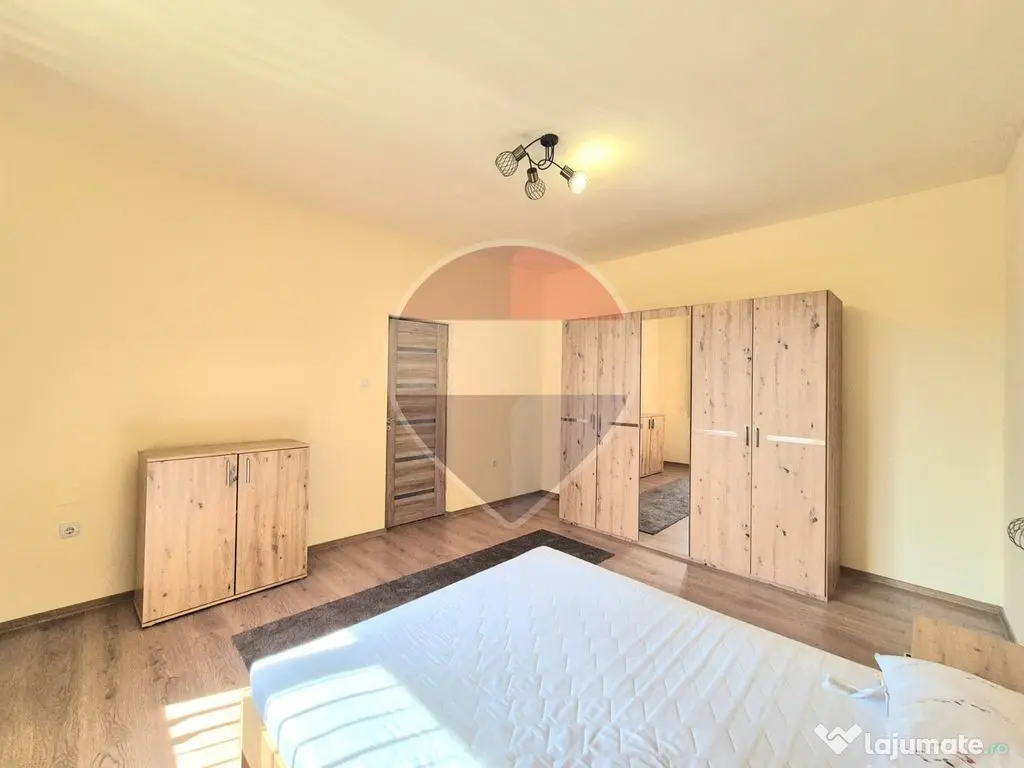 Apartament cu 3 camere, la prima închiriere, în zona ce...