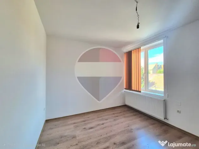 Apartament cu 3 camere, la prima închiriere, în zona ce...