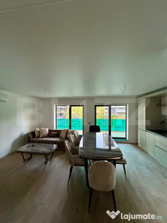 Apartament 3 camere, lux, parcare, zona Zorilor