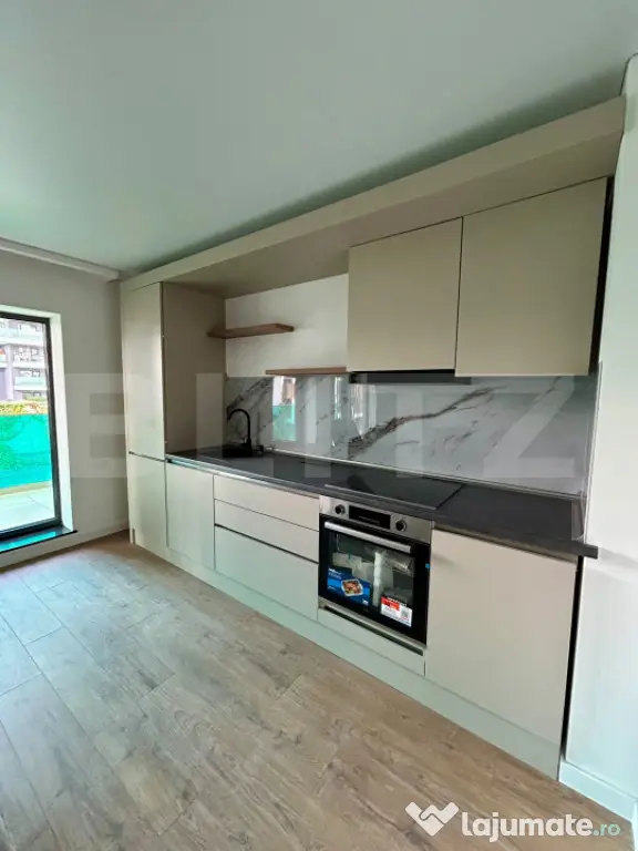 Apartament 3 camere, lux, parcare, zona Zorilor