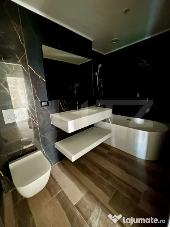 Apartament 3 camere, lux, parcare, zona Zorilor