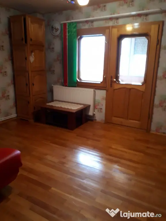 Etaj 1, apartament 3 camere 82mp, zona Buzaului B-uri. - Braila (Braila)