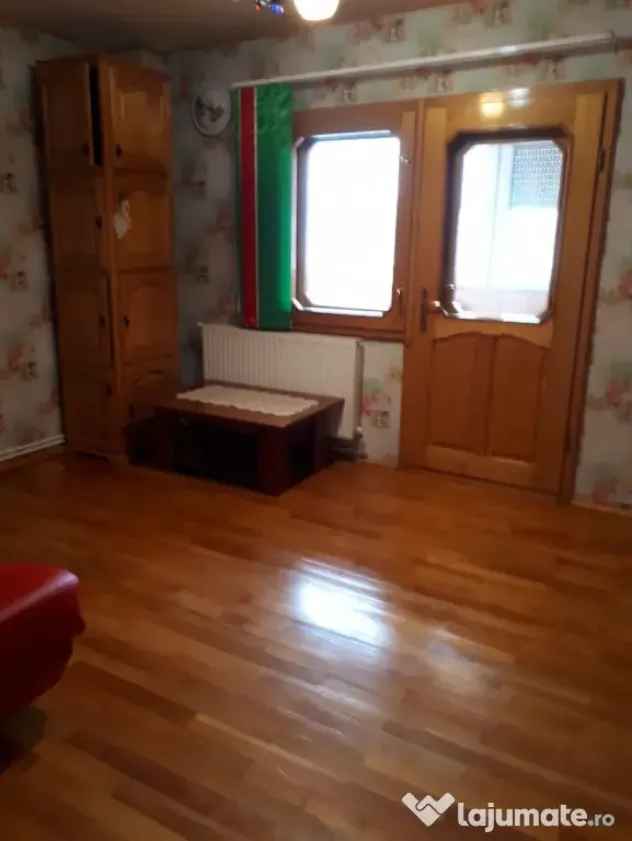 Etaj 1, apartament 3 camere 82mp, zona Buzaului B-uri. - Braila (Braila)
