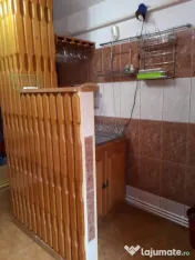 Etaj 1, apartament 3 camere 82mp, zona Buzaului B-uri. 