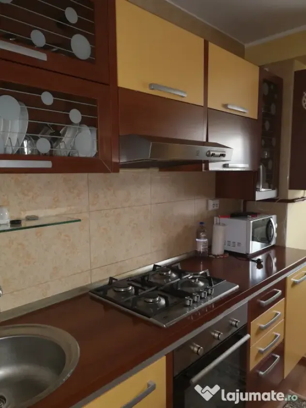 Inchiriez apartamenr 2 camere Siderurgistilor
