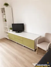 Garsoniera in vila, baie si bucatarie proprie, acces aproape 