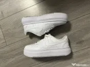 adidasi nike purtați o singură dată 
