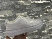 adidasi nike purtați o singură dată 