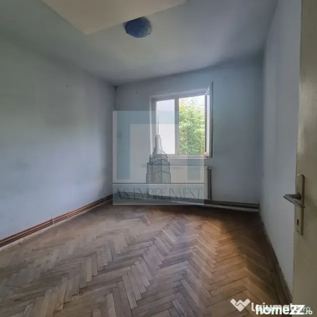 Apartament 3 camere semidecomandat ,etaj 1 - zona Vlahuta. - Brasov (Brasov)