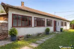FILM! De casa traditionala, cu dependinte si facilitati, in