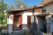 FILM! De casa traditionala, cu dependinte si facilitati, in